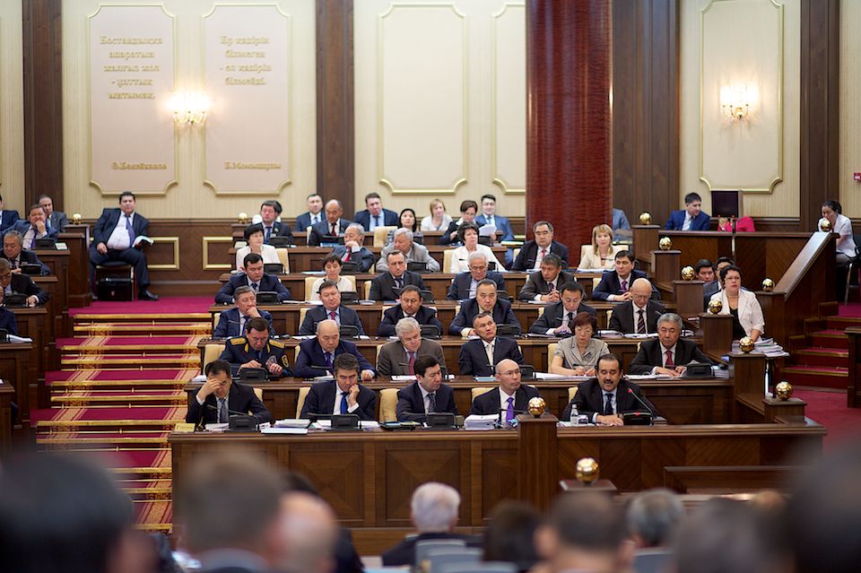 Закулисье работы депутатов Мажилиса Парламента Казахстана, заседания, комитеты и парламентская жизнь, Мажилис, Парламент Казахстана, депутаты, законотворчество, Астана, парламентская жизнь, Карлыгаш Нуржан, Shanger.kz