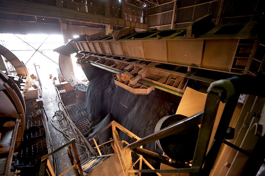 Производство стали на металлургическом комбинате «АрселорМиттал Темиртау»: добыча руды, плавка, прокат и жизнь металлургов Казахстана, АрселорМиттал Темиртау, металлурги, сталь, производство, Казахстан, завод, металлургический комбинат, промышленность, рабочие, Shanger.kz, Карлыгаш Нуржан