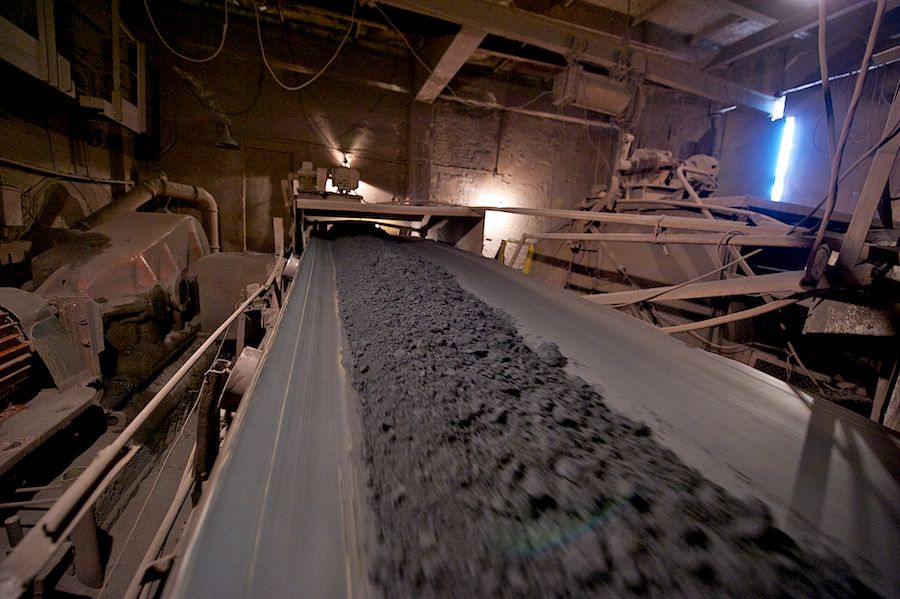 Производство стали на металлургическом комбинате «АрселорМиттал Темиртау»: добыча руды, плавка, прокат и жизнь металлургов Казахстана, АрселорМиттал Темиртау, металлурги, сталь, производство, Казахстан, завод, металлургический комбинат, промышленность, рабочие, Shanger.kz, Карлыгаш Нуржан