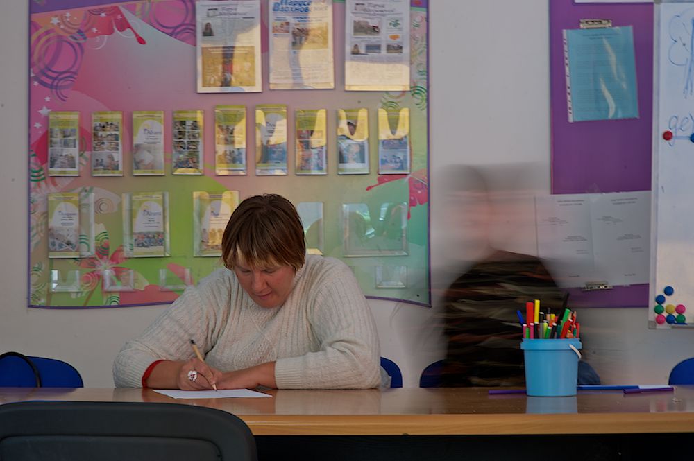 Пациенты павлодарского клубного дома «Альрами» на занятиях по реабилитации и общению, ментальное здоровье, психоневрология, клубный дом Альрами, социальная реабилитация, Павлодар, Казахстан, Карлыгаш Нуржан, Shanger.kz