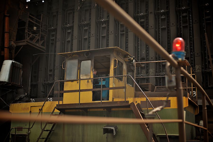 Производство стали на металлургическом комбинате «АрселорМиттал Темиртау»: добыча руды, плавка, прокат и жизнь металлургов Казахстана, АрселорМиттал Темиртау, металлурги, сталь, производство, Казахстан, завод, металлургический комбинат, промышленность, рабочие, Shanger.kz, Карлыгаш Нуржан