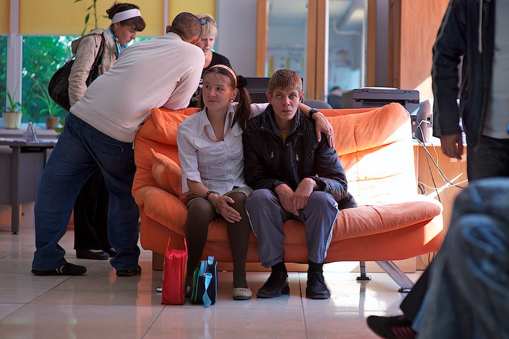 Пациенты павлодарского клубного дома «Альрами» на занятиях по реабилитации и общению, ментальное здоровье, психоневрология, клубный дом Альрами, социальная реабилитация, Павлодар, Казахстан, Карлыгаш Нуржан, Shanger.kz