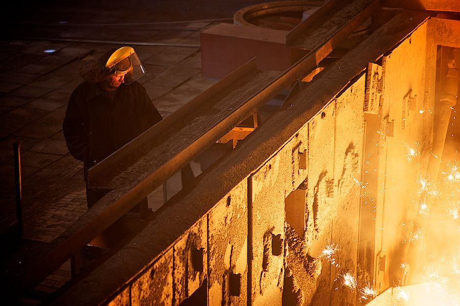 Производство стали на металлургическом комбинате «АрселорМиттал Темиртау»: добыча руды, плавка, прокат и жизнь металлургов Казахстана, АрселорМиттал Темиртау, металлурги, сталь, производство, Казахстан, завод, металлургический комбинат, промышленность, рабочие, Shanger.kz, Карлыгаш Нуржан