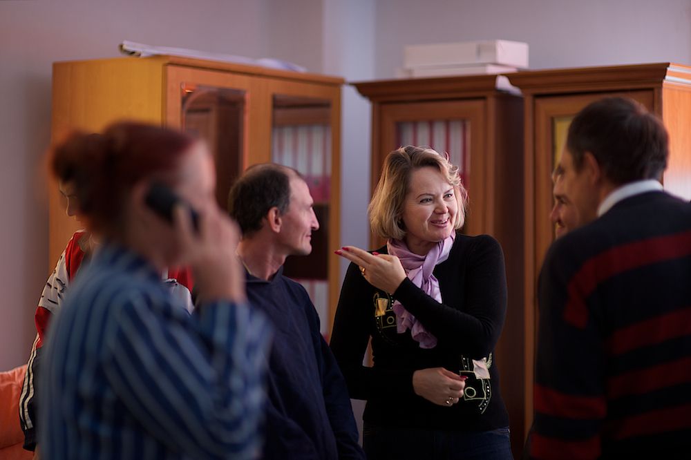 Пациенты павлодарского клубного дома «Альрами» на занятиях по реабилитации и общению, ментальное здоровье, психоневрология, клубный дом Альрами, социальная реабилитация, Павлодар, Казахстан, Карлыгаш Нуржан, Shanger.kz