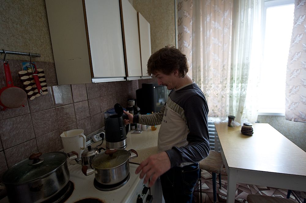 Пациенты павлодарского клубного дома «Альрами» на занятиях по реабилитации и общению, ментальное здоровье, психоневрология, клубный дом Альрами, социальная реабилитация, Павлодар, Казахстан, Карлыгаш Нуржан, Shanger.kz