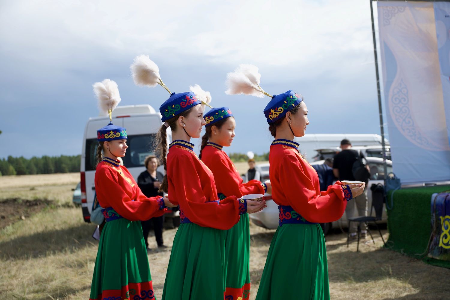 Қарабұлақ ауылындағы «Жердің сыйы» табиғи өнімдер жәрмеңкесі. Жердің сыйы, Қарабұлақ, қазақстандық фермерлер, табиғи өнімдер, Slow Food, Жер нарығы, Ақмола облысы, ауыл шаруашылығы