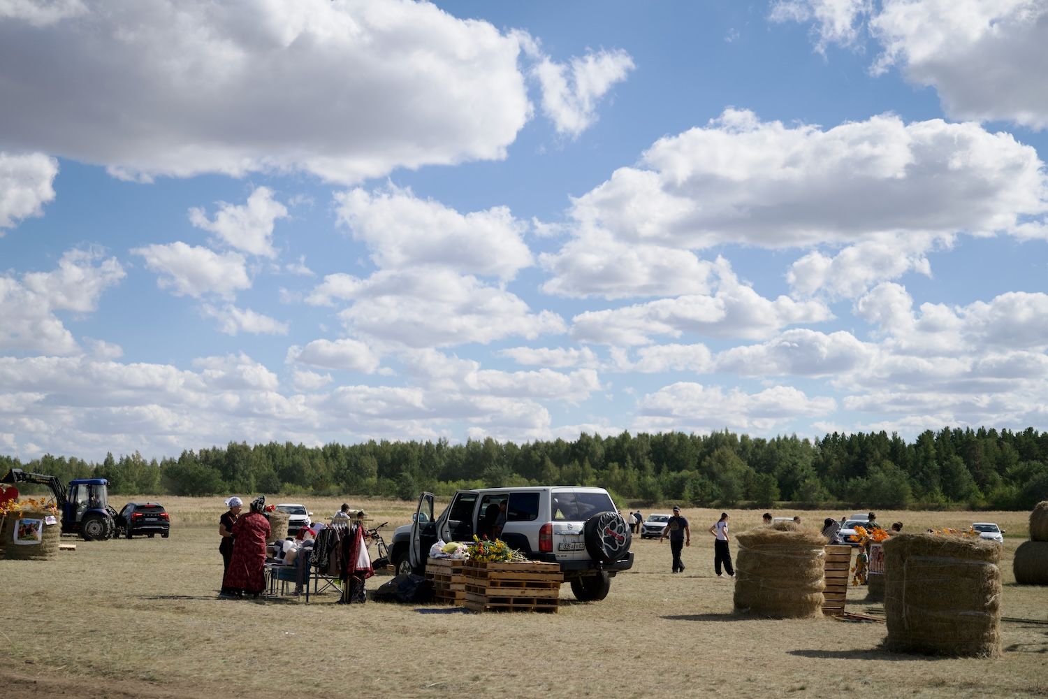 Қарабұлақ ауылындағы «Жердің сыйы» табиғи өнімдер жәрмеңкесі. Жердің сыйы, Қарабұлақ, қазақстандық фермерлер, табиғи өнімдер, Slow Food, Жер нарығы, Ақмола облысы, ауыл шаруашылығы