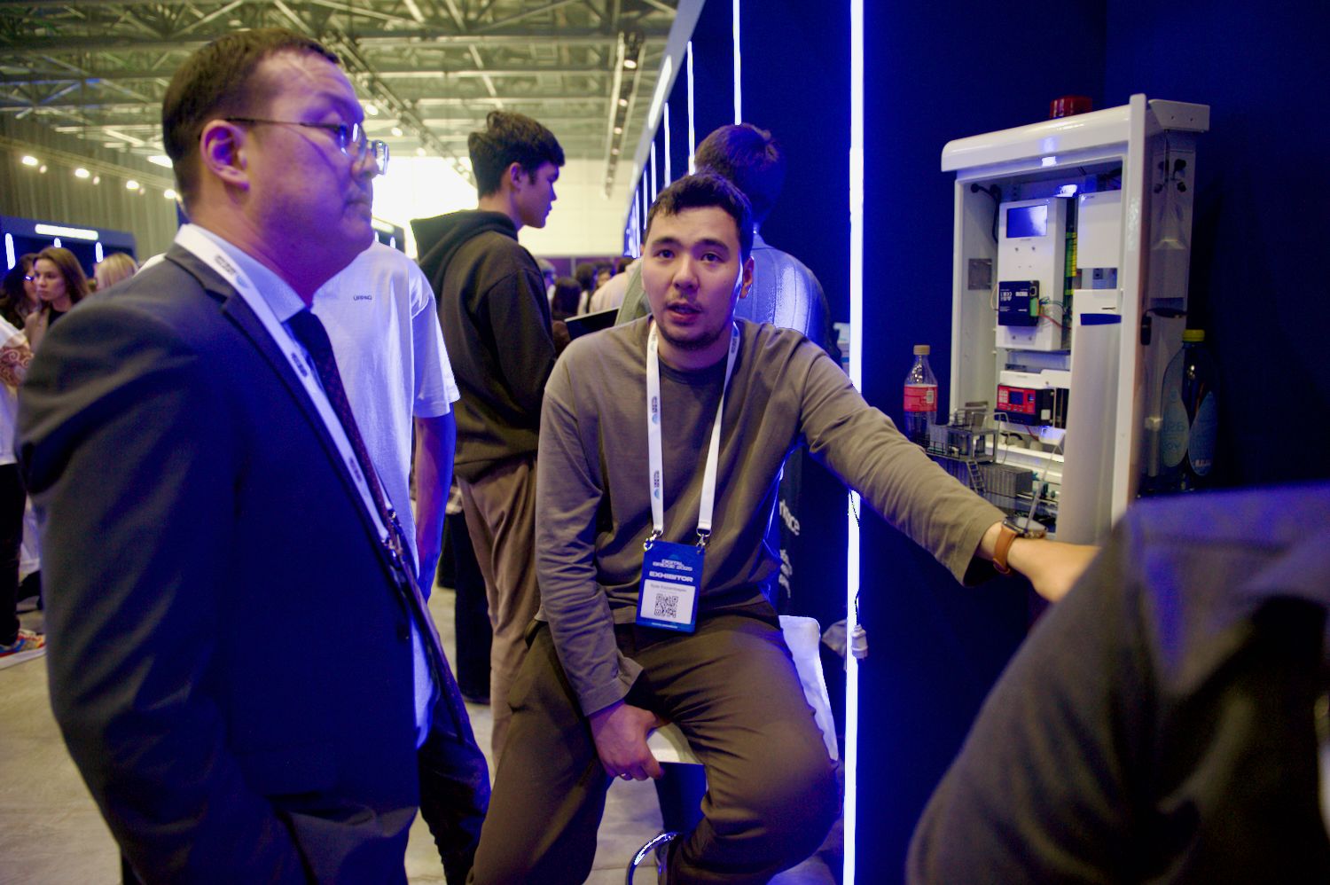 Участники форума Digital Bridge 2025 в Астане: стартаперы, инвесторы и технологические лидеры на пути цифрового скачка Казахстана, digital bridge 2025, форум технологий, Казахстан цифровой скачок, стартапы, инвестиции, ИИ, Астана, инновации