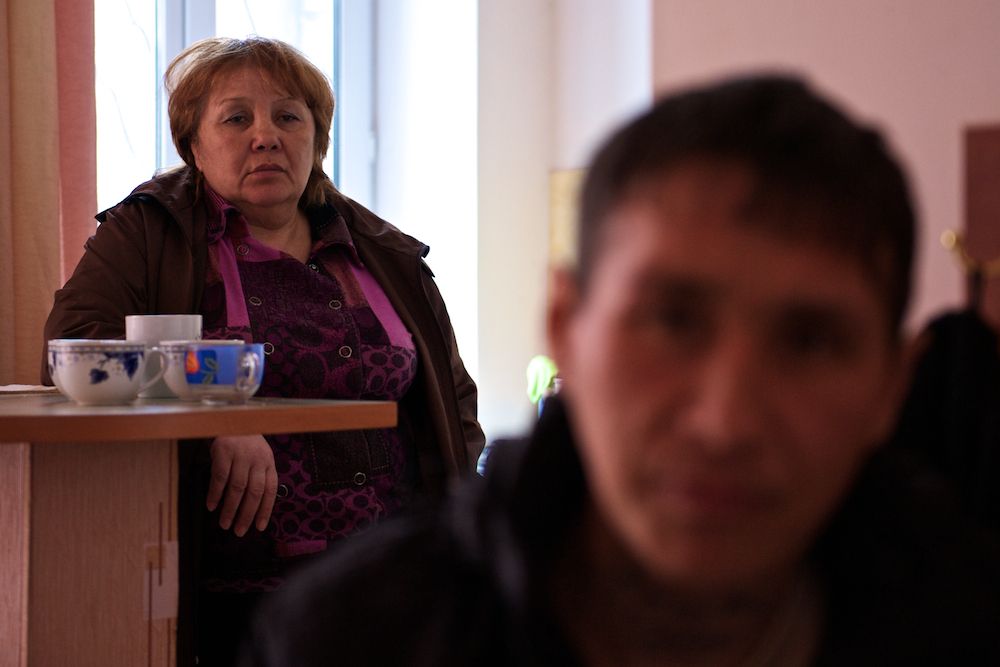 Бывшие осужденные Казахстана, проходящие ресоциализацию и адаптацию к жизни после тюрьмы в реабилитационных центрах и приютах, тюремная реформа, ресоциализация, бывшие осужденные, пробация, PRI, реабилитационные центры, Павлодар, Караганда, Карлыгаш Нуржан, Shanger.kz