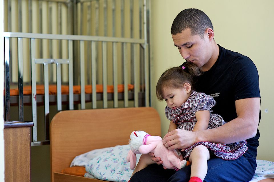 Детская хирургия Алматы: врачи спасают малышей, проглотивших инородные предметы, и предупреждают родителей об опасности повседневных вещей, детская больница, Алматы, хирургия, медицина, безопасность детей, инородные тела, врачи, дети, Карлыгаш Нуржан, Shanger.kz