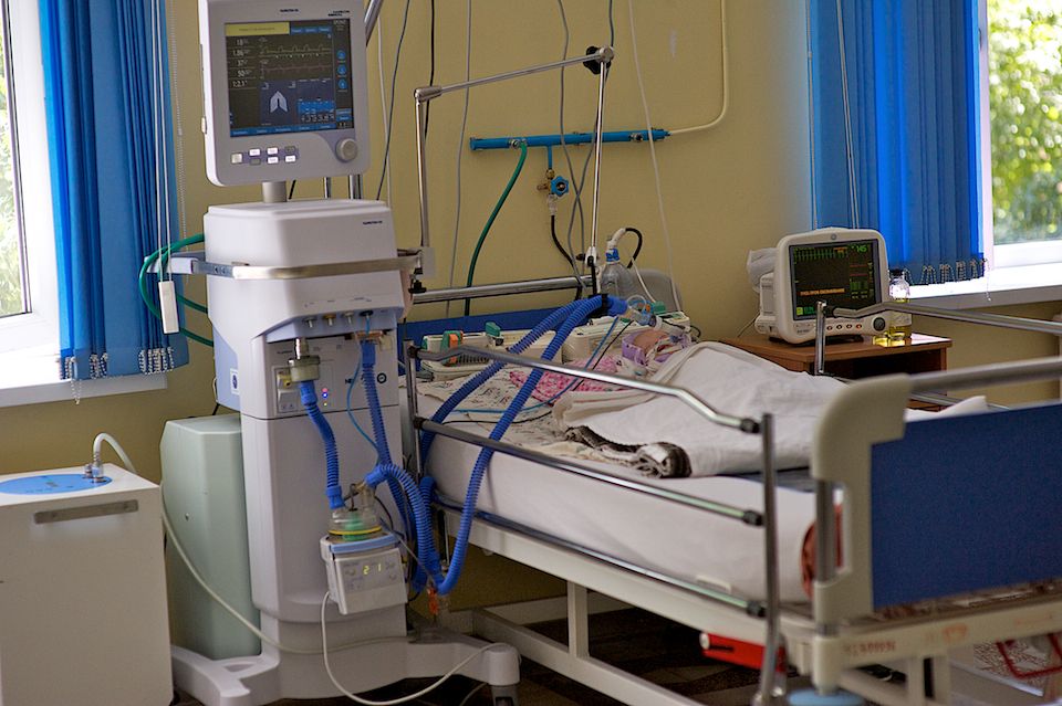 Детская хирургия Алматы: врачи спасают малышей, проглотивших инородные предметы, и предупреждают родителей об опасности повседневных вещей, детская больница, Алматы, хирургия, медицина, безопасность детей, инородные тела, врачи, дети, Карлыгаш Нуржан, Shanger.kz