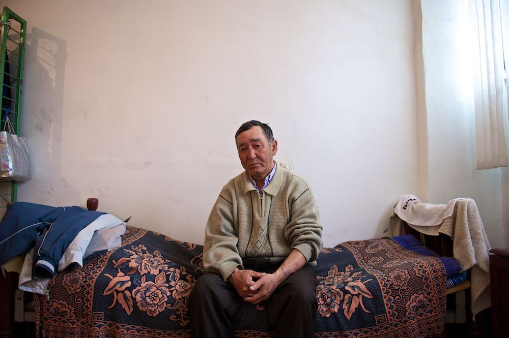 Бывшие осужденные Казахстана, проходящие ресоциализацию и адаптацию к жизни после тюрьмы в реабилитационных центрах и приютах, тюремная реформа, ресоциализация, бывшие осужденные, пробация, PRI, реабилитационные центры, Павлодар, Караганда, Карлыгаш Нуржан, Shanger.kz