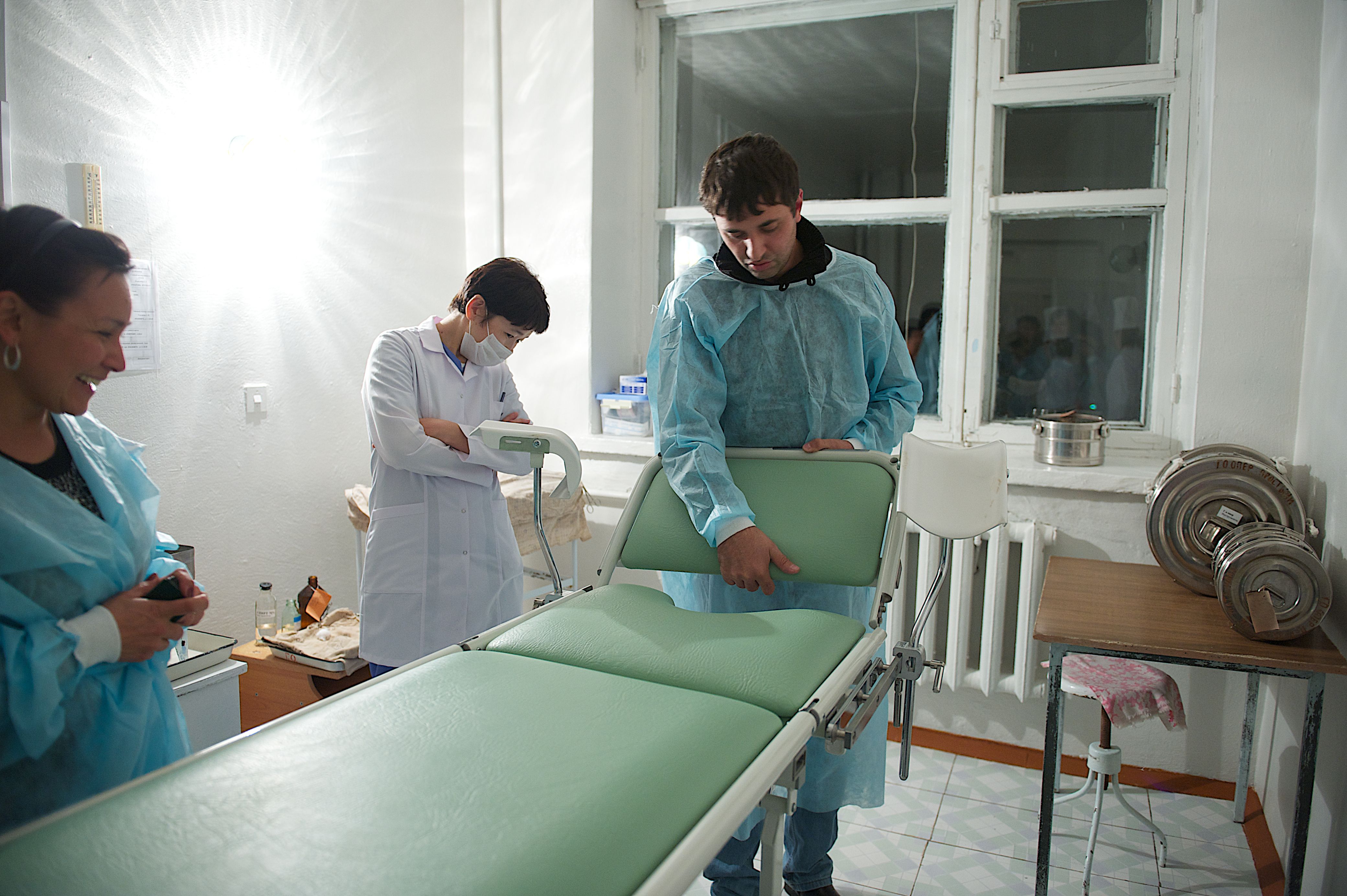 Благотворительный проект «Ангел-хранитель» фонда «Кус Жолы» и Казкоммерцбанка оснастил Урджарскую районную больницу современным медоборудованием. Ангел-хранитель, Урджар, Восточно-Казахстанская область, фонд Кус Жолы, Казкоммерцбанк, благотворительность, медицина, Карлыгаш Нуржан, Shanger.kz