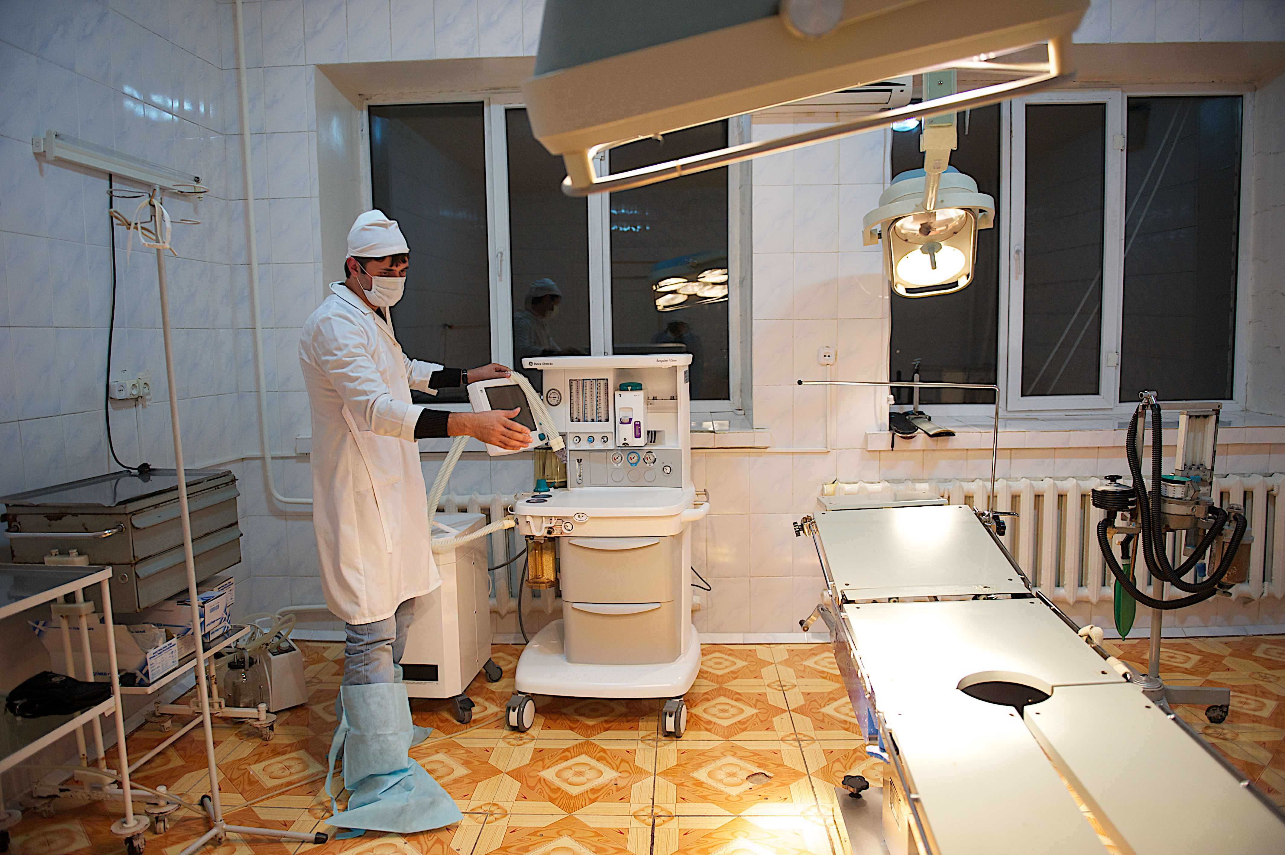 Благотворительный проект «Ангел-хранитель» фонда «Кус Жолы» и Казкоммерцбанка оснастил Урджарскую районную больницу современным медоборудованием. Ангел-хранитель, Урджар, Восточно-Казахстанская область, фонд Кус Жолы, Казкоммерцбанк, благотворительность, медицина, Карлыгаш Нуржан, Shanger.kz