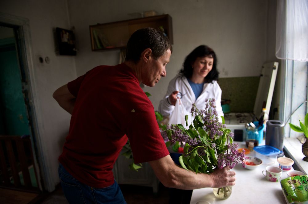 Бывшие осужденные Казахстана, проходящие ресоциализацию и адаптацию к жизни после тюрьмы в реабилитационных центрах и приютах, тюремная реформа, ресоциализация, бывшие осужденные, пробация, PRI, реабилитационные центры, Павлодар, Караганда, Карлыгаш Нуржан, Shanger.kz