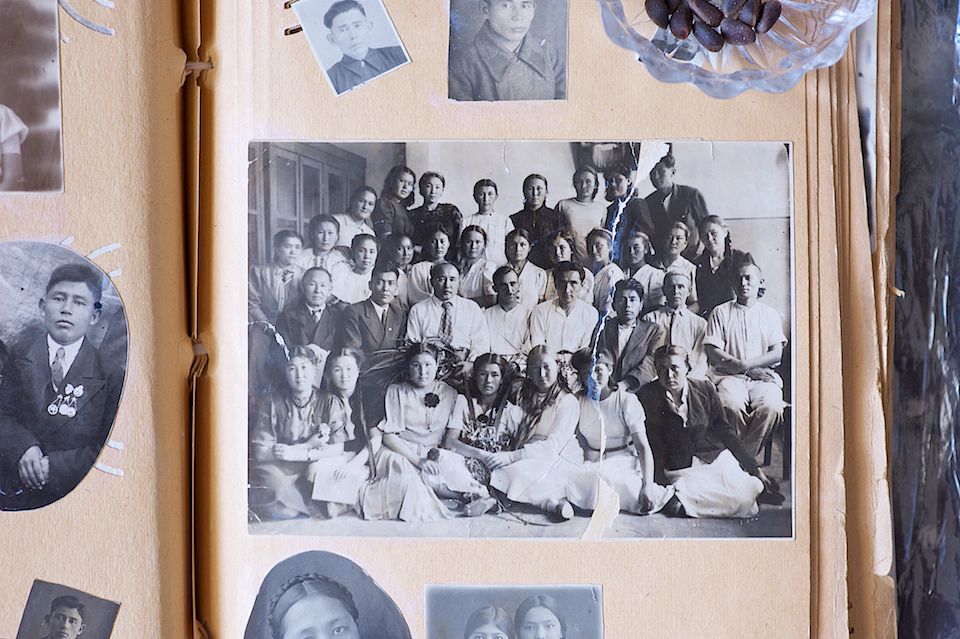 История любви ветерана Великой Отечественной войны Абена Берденова и его супруги Батес Мурзахановой, выдержавшей испытание временем и войной. Великая Отечественная война, ветераны, история любви, Казахстан, Караганда, фронт, Победа, память, Карлыгаш Нуржан, Shanger.kz