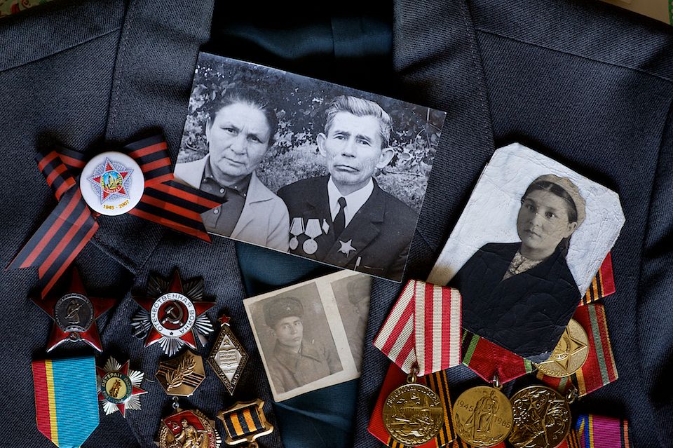 История любви ветерана Великой Отечественной войны Абена Берденова и его супруги Батес Мурзахановой, выдержавшей испытание временем и войной. Великая Отечественная война, ветераны, история любви, Казахстан, Караганда, фронт, Победа, память, Карлыгаш Нуржан, Shanger.kz