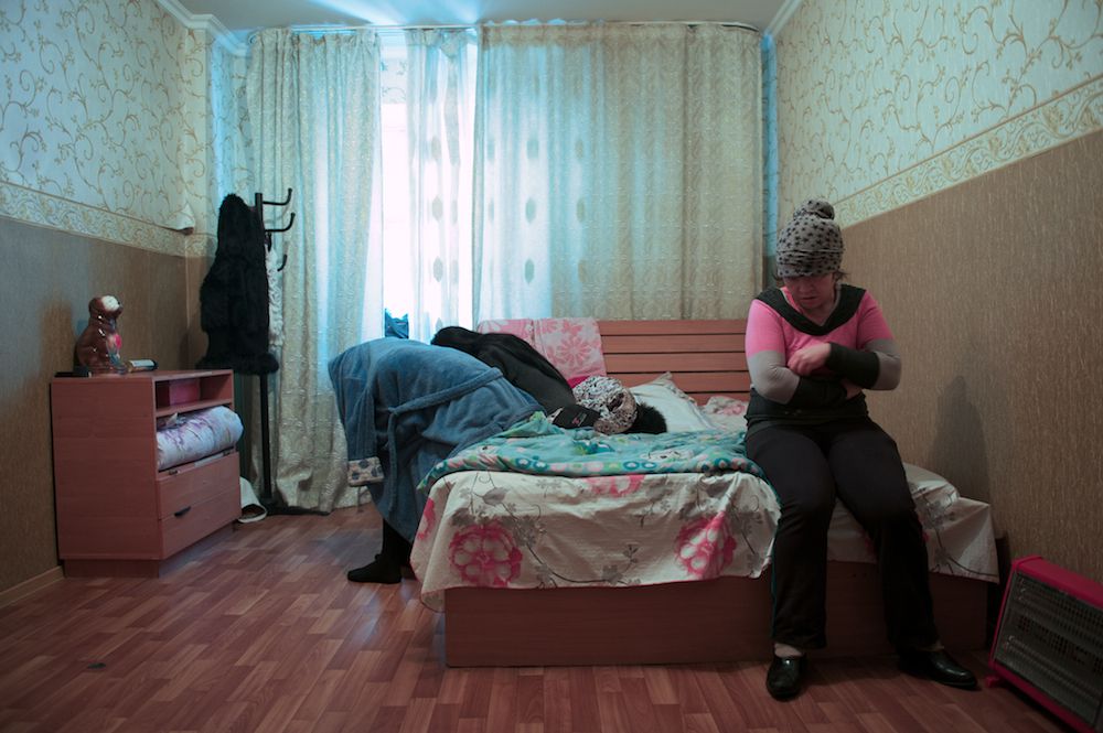 Рейд полиции Алматы по притонам: история девушек, оказавшихся в мире проституции, и взгляд изнутри на теневую сторону города, проституция, Алматы, рейд полиции, общество, женщины, сексуальное рабство, УБОП, Казахстан, Карлыгаш Нуржан, Shanger.kz