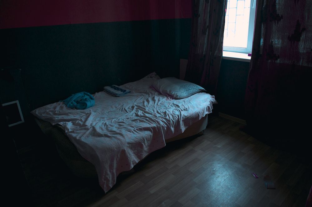 Рейд полиции Алматы по притонам: история девушек, оказавшихся в мире проституции, и взгляд изнутри на теневую сторону города, проституция, Алматы, рейд полиции, общество, женщины, сексуальное рабство, УБОП, Казахстан, Карлыгаш Нуржан, Shanger.kz