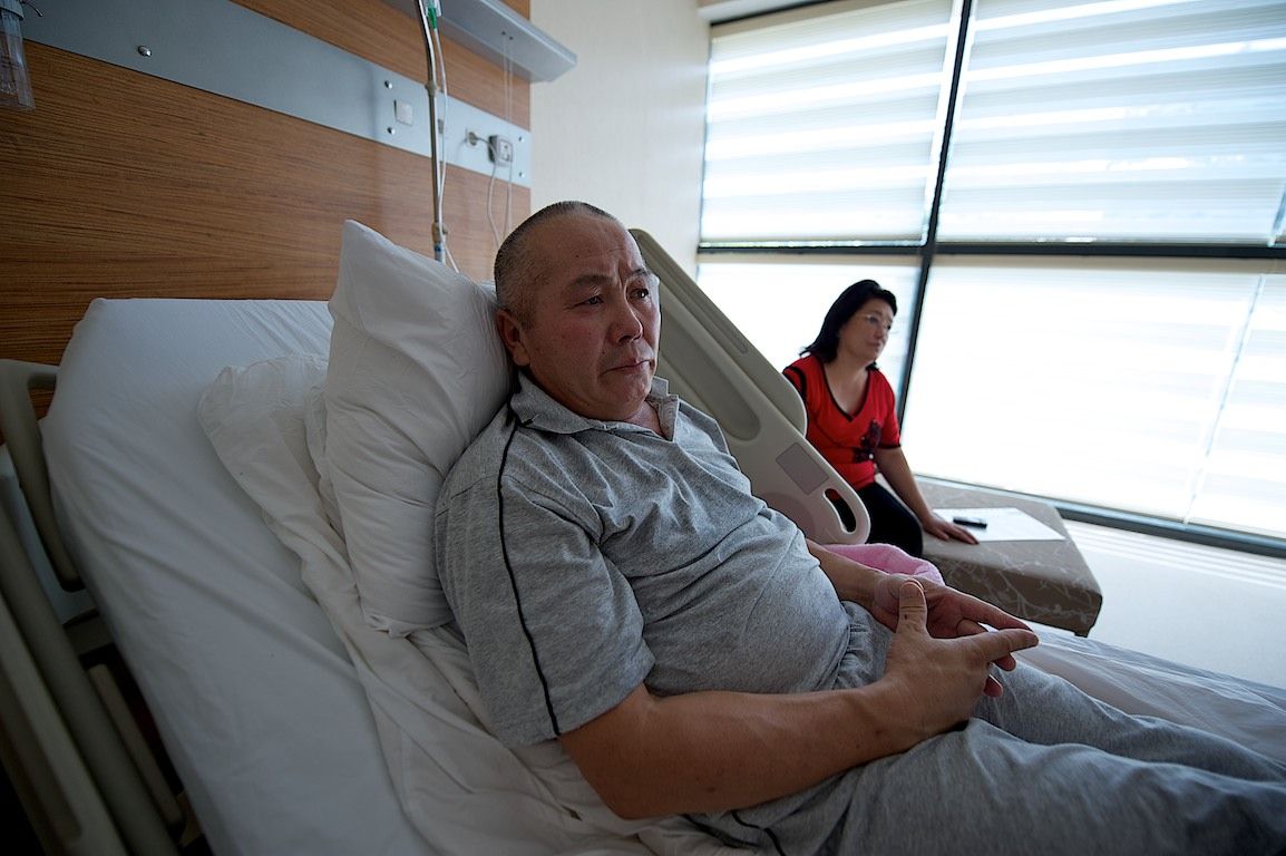 Операция на открытом сердце в клинике Almaty Sema Hospital: команда хирургов и пациент из Кыргызстана проходят сложный путь к восстановлению жизни, кардиохирургия Казахстана, Almaty Sema Hospital, операция на сердце, Казахстан, Жамалдин Болушов, Тансель Туркоглу, Феруз Бабашов, медицина, фоторепортаж, Карла Нур