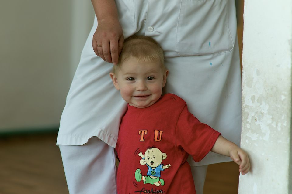 Дети, рождённые в женской колонии, и их матери: жизнь за решёткой, надежда, воспитание и редкие минуты тепла в доме матери и ребёнка, детство, дом матери и ребёнка, женская колония, заключённые матери, Казахстан, судьбы, общество, Карлыгаш Нуржан, Shanger.kz