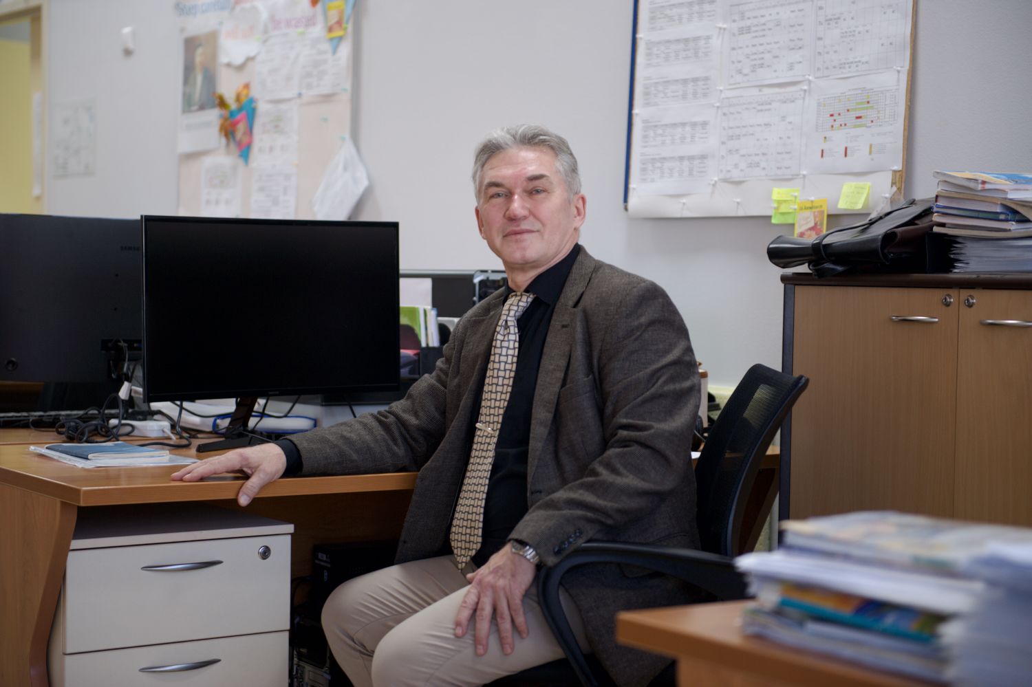 «Новое здание международной школы Мирас, современное обучение по программе IB, лаборатории, ученики и атмосфера развития — фоторепортаж Shanger.kz»