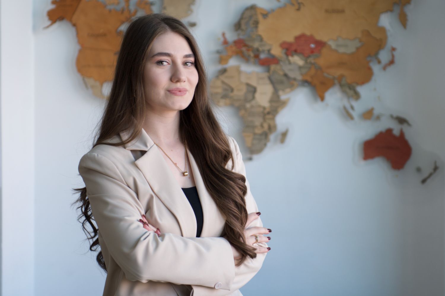 Новое здание международной школы Мирас, современное обучение по программе IB, лаборатории, ученики и атмосфера развития — фоторепортаж Shanger.kz