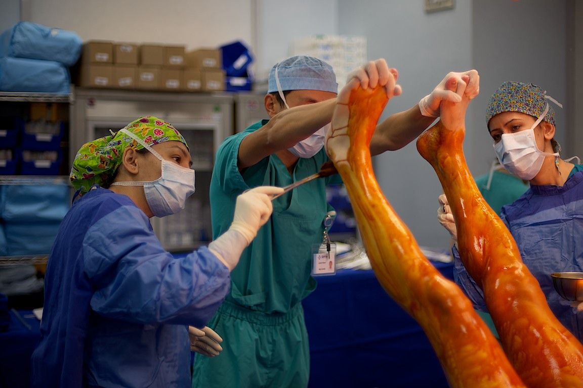 Операция на открытом сердце в клинике Almaty Sema Hospital: команда хирургов и пациент из Кыргызстана проходят сложный путь к восстановлению жизни, кардиохирургия Казахстана, Almaty Sema Hospital, операция на сердце, Казахстан, Жамалдин Болушов, Тансель Туркоглу, Феруз Бабашов, медицина, фоторепортаж, Карла Нур