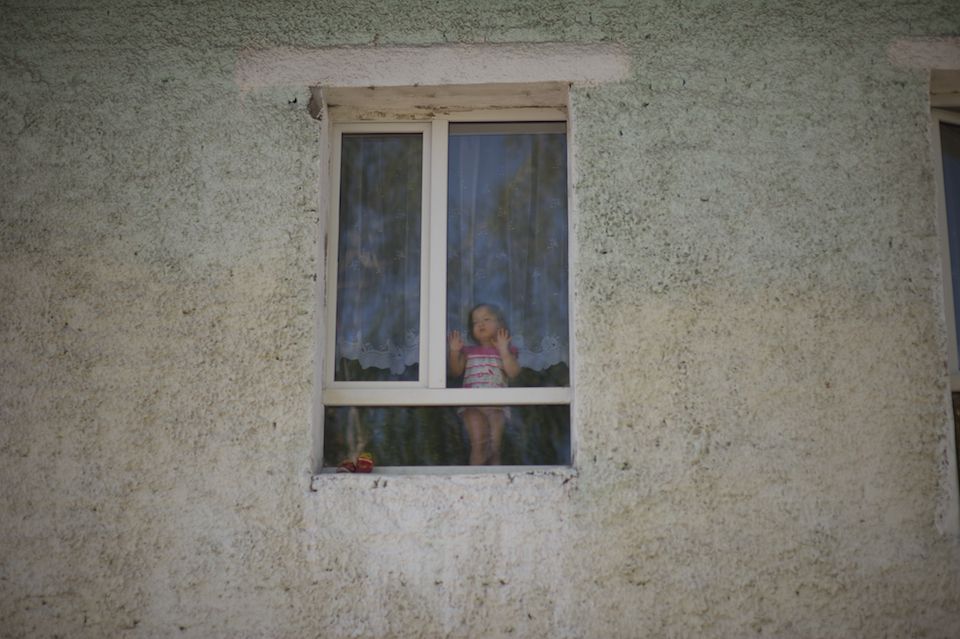 Дети, рождённые в женской колонии, и их матери: жизнь за решёткой, надежда, воспитание и редкие минуты тепла в доме матери и ребёнка, детство, дом матери и ребёнка, женская колония, заключённые матери, Казахстан, судьбы, общество, Карлыгаш Нуржан, Shanger.kz