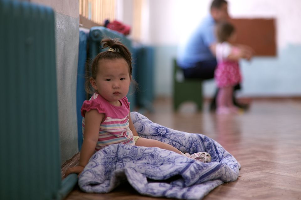 Дети, рождённые в женской колонии, и их матери: жизнь за решёткой, надежда, воспитание и редкие минуты тепла в доме матери и ребёнка, детство, дом матери и ребёнка, женская колония, заключённые матери, Казахстан, судьбы, общество, Карлыгаш Нуржан, Shanger.kz