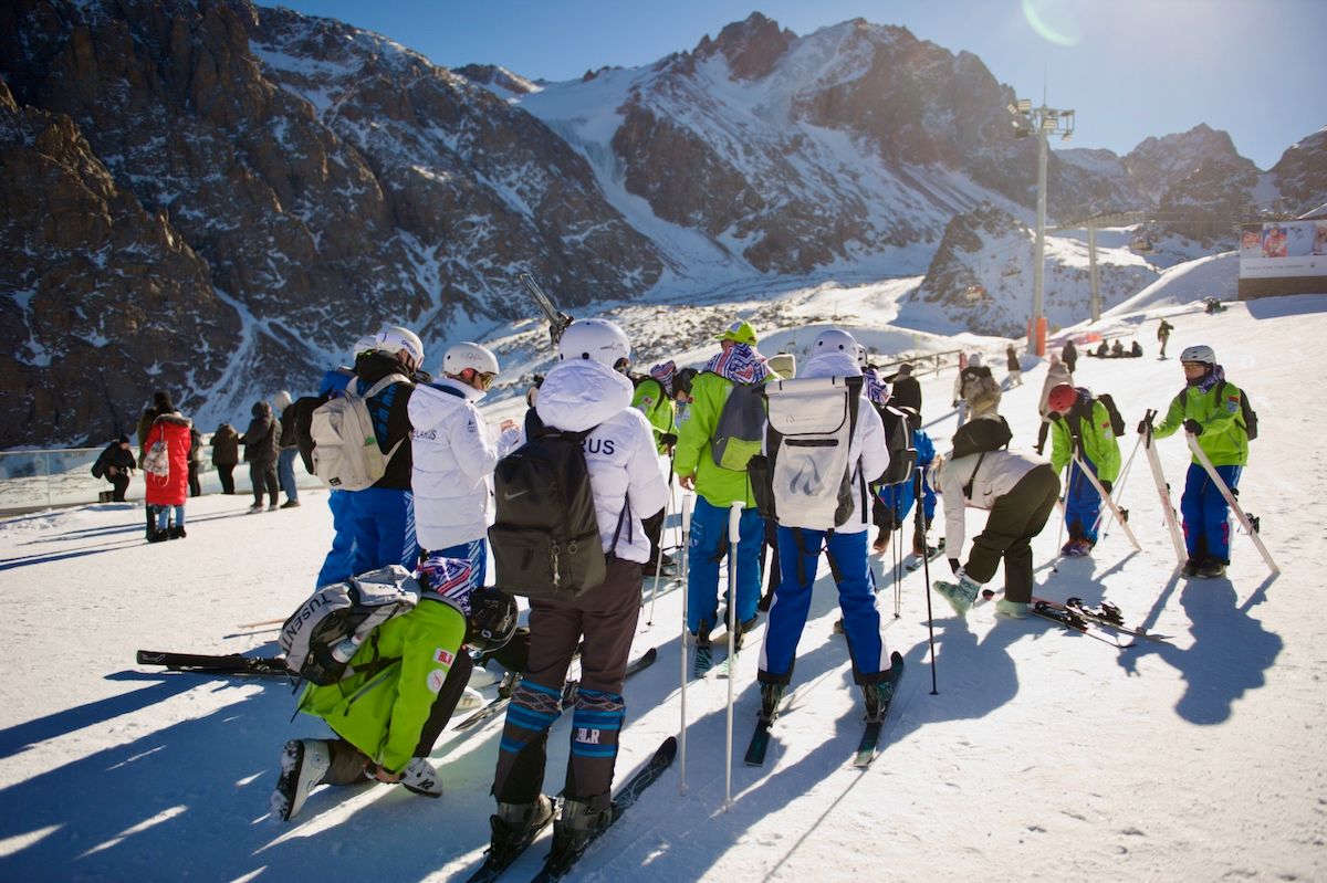 Британская писательница Кэролайн Иден путешествует по Казахстану: Зеленый базар, Шымбулак, Медео, кафе Акқу, театр Астана Опера, Астана IT University, фонд Halyk, Алматы, Астана, Айгерим Мусагажинова, Центральная мечеть Астаны, отель St. Regis, Рустем Беремжанов,