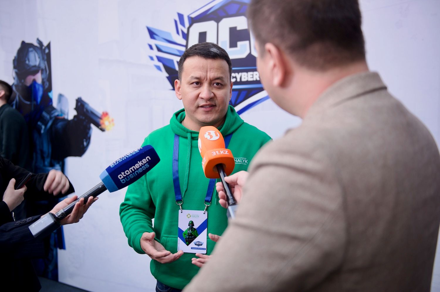Astana IT University-де өткен Qazaqstan Cyber Games Students League 2026 турнирінің Counter-Strike 2 финалы, 2026 жылғы 18 сәуір, киберспорт, Qazaqstan Cyber Games, QCG 2026, QCG Students League, Counter-Strike 2, CS2, Astana IT University, AITU, студенттік лига, студенттік киберспорт, iPlay Esports, «Халық» қоры, Halyk, Тимур Құлыбаев, NNEF, ҚазҰМУ, IITU, Әли Иса, Әлтайыр Ахметов, Нариман Әбілшайықов, Рахматулло Сайдуллаев, Олимпиадалық киберспорт ойындары, Қазақстан, Астана, цифрлық экономика