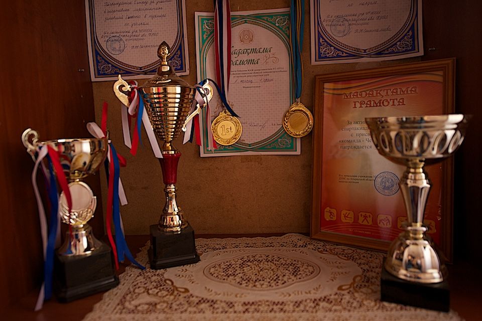 Женщины в исправительной колонии Атырау живут, работают и надеются на новую жизнь после освобождения. Повседневная жизнь и судьбы заключённых, женская колония, тюремная жизнь, исправительная система, Атырау, женщины Казахстана, судьбы, Карлыгаш Нуржан, Shanger.kz