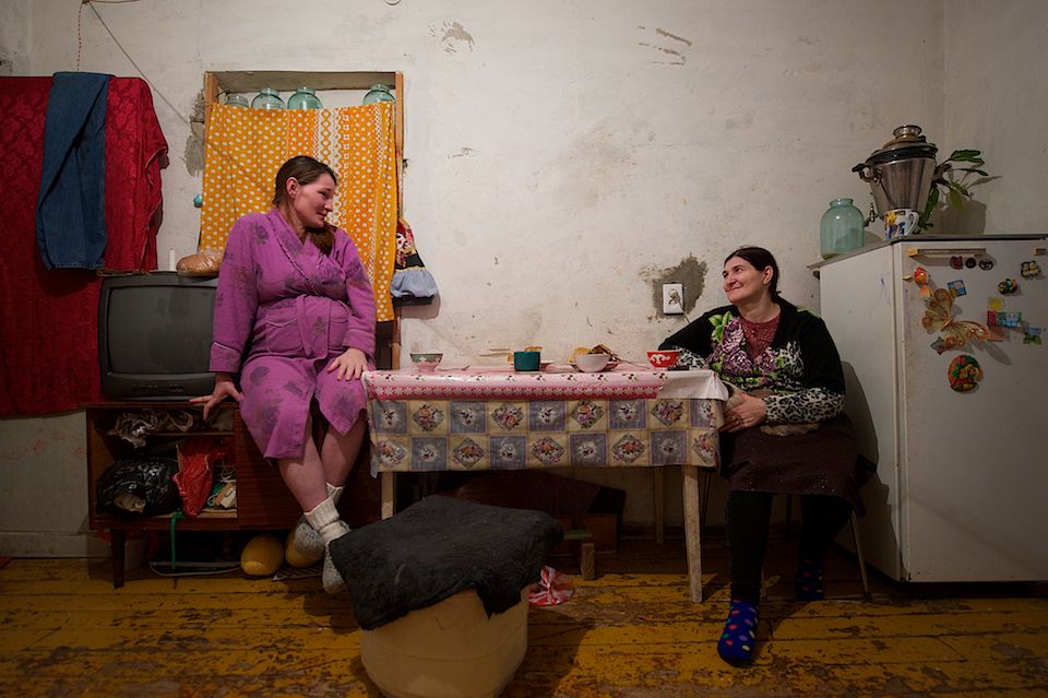 Многодетные матери и семьи в Павлодаре, получающие поддержку от фонда «Ассоциация многодетных матерей», многодетные семьи, Павлодар, фонд Ассоциация многодетных матерей, одинокие матери, социальная помощь, Карлыгаш Нуржан, Shanger.kz