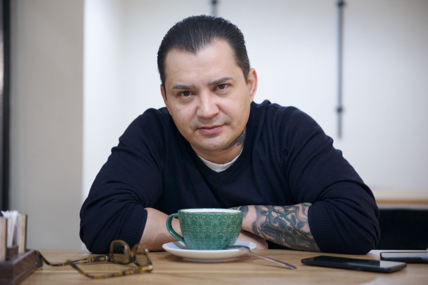 авторское право Казахстан, цифровизация авторских прав, авторские общества, KazAK, непрозрачность распределения, теневой рынок, креативная экономика, музыкальная индустрия, композиторы Казахстана, Байгали Серкебаев, Иван Бреусов, Темирлан Тулегенов, нарушение авторских прав, авторские гонорары, шоу-бизнес Казахстан, стриминговые платформы, караоке бизнес, коррупция в авторских обществах, фоторепортаж, журналистское расследование