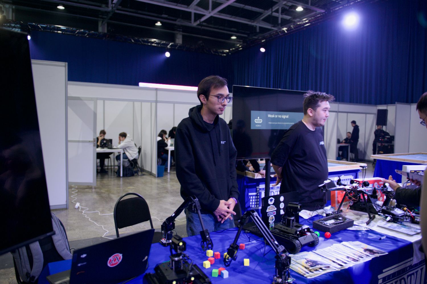 IT Fest 2025 в Алматы — образовательный фестиваль, организованный NNEF и University Alliance of Science and Technology (IITU, KBTU, UIB, AITU) при поддержке фонда Halyk; киберспорт, хакатоны, робототехника, студенческие проекты и технологические площадки.