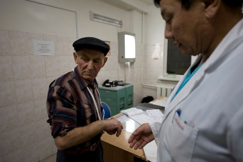 Ночная смена врачей в отделении травматологии Алматы, жизнь больницы, травматология, больница, врачи, Алматы, медицина, ночная смена, скорая помощь, пациенты, жизнь врачей, Карлыгаш Нуржан, Карла Нур, Shanger.kz