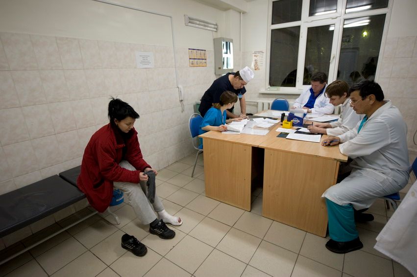 Ночная смена врачей в отделении травматологии Алматы, жизнь больницы, травматология, больница, врачи, Алматы, медицина, ночная смена, скорая помощь, пациенты, жизнь врачей, Карлыгаш Нуржан, Карла Нур, Shanger.kz