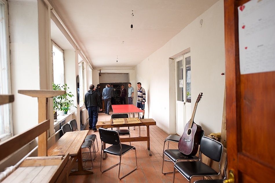 Бывшие наркозависимые, проходящие реабилитацию в алматинском центре «Бостандык», где им помогают вернуть веру в себя и начать новую жизнь, наркозависимость, реабилитация, центр Бостандык, Алмаз Хамиев, социальная адаптация, зависимость, Алматы, Карлыгаш Нуржан, социальные проблемы, Shanger.kz