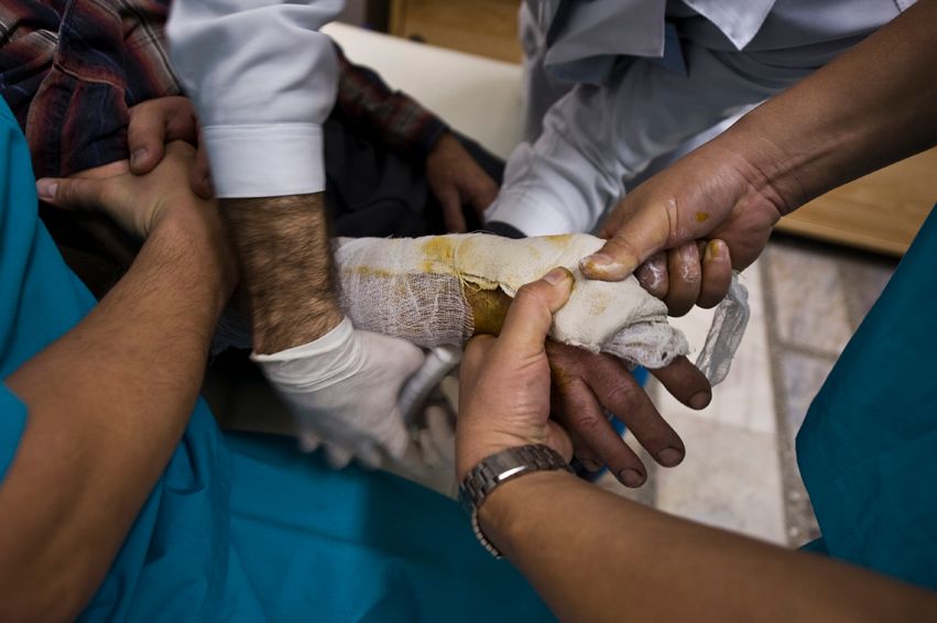 Ночная смена врачей в отделении травматологии Алматы, жизнь больницы, травматология, больница, врачи, Алматы, медицина, ночная смена, скорая помощь, пациенты, жизнь врачей, Карлыгаш Нуржан, Карла Нур, Shanger.kz