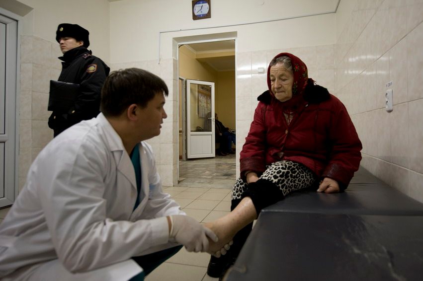 Ночная смена врачей в отделении травматологии Алматы, жизнь больницы, травматология, больница, врачи, Алматы, медицина, ночная смена, скорая помощь, пациенты, жизнь врачей, Карлыгаш Нуржан, Карла Нур, Shanger.kz