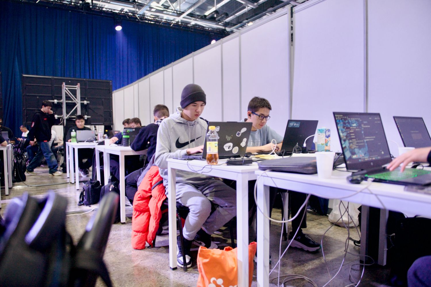 IT Fest 2025 в Алматы — образовательный фестиваль, организованный NNEF и University Alliance of Science and Technology (IITU, KBTU, UIB, AITU) при поддержке фонда Halyk; киберспорт, хакатоны, робототехника, студенческие проекты и технологические площадки.