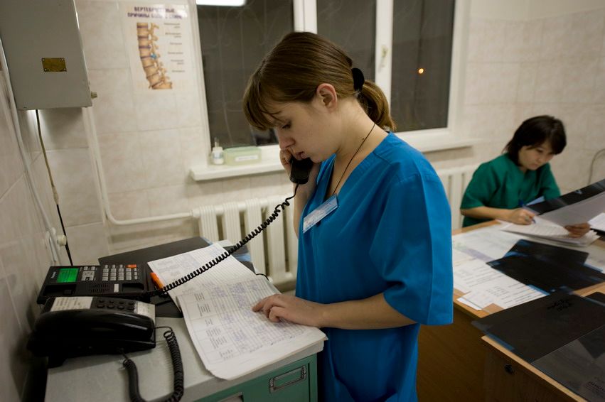 Ночная смена врачей в отделении травматологии Алматы, жизнь больницы, травматология, больница, врачи, Алматы, медицина, ночная смена, скорая помощь, пациенты, жизнь врачей, Карлыгаш Нуржан, Карла Нур, Shanger.kz