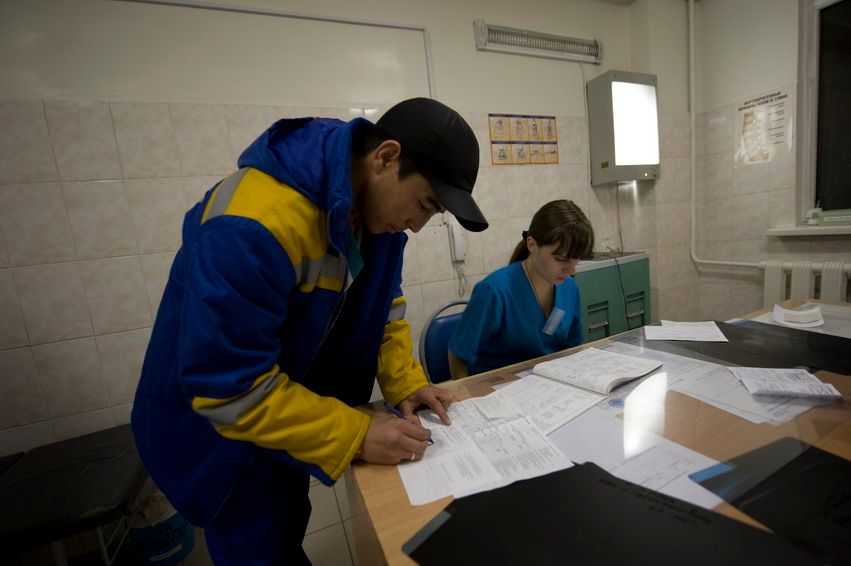 Ночная смена врачей в отделении травматологии Алматы, жизнь больницы, травматология, больница, врачи, Алматы, медицина, ночная смена, скорая помощь, пациенты, жизнь врачей, Карлыгаш Нуржан, Карла Нур, Shanger.kz