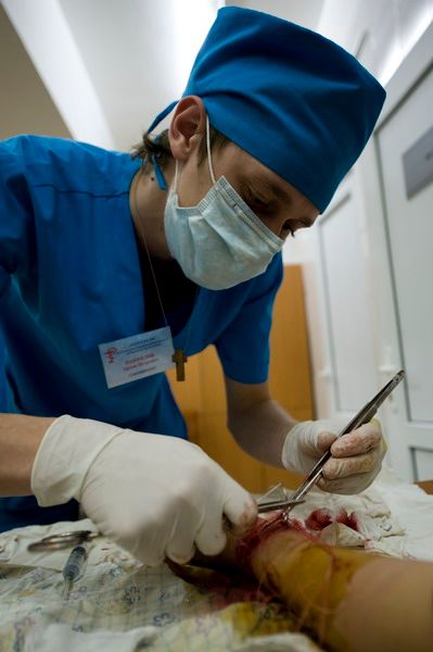 Ночная смена врачей в отделении травматологии Алматы, жизнь больницы, травматология, больница, врачи, Алматы, медицина, ночная смена, скорая помощь, пациенты, жизнь врачей, Карлыгаш Нуржан, Карла Нур, Shanger.kz