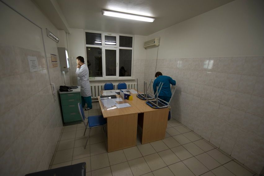 Ночная смена врачей в отделении травматологии Алматы, жизнь больницы, травматология, больница, врачи, Алматы, медицина, ночная смена, скорая помощь, пациенты, жизнь врачей, Карлыгаш Нуржан, Карла Нур, Shanger.kz