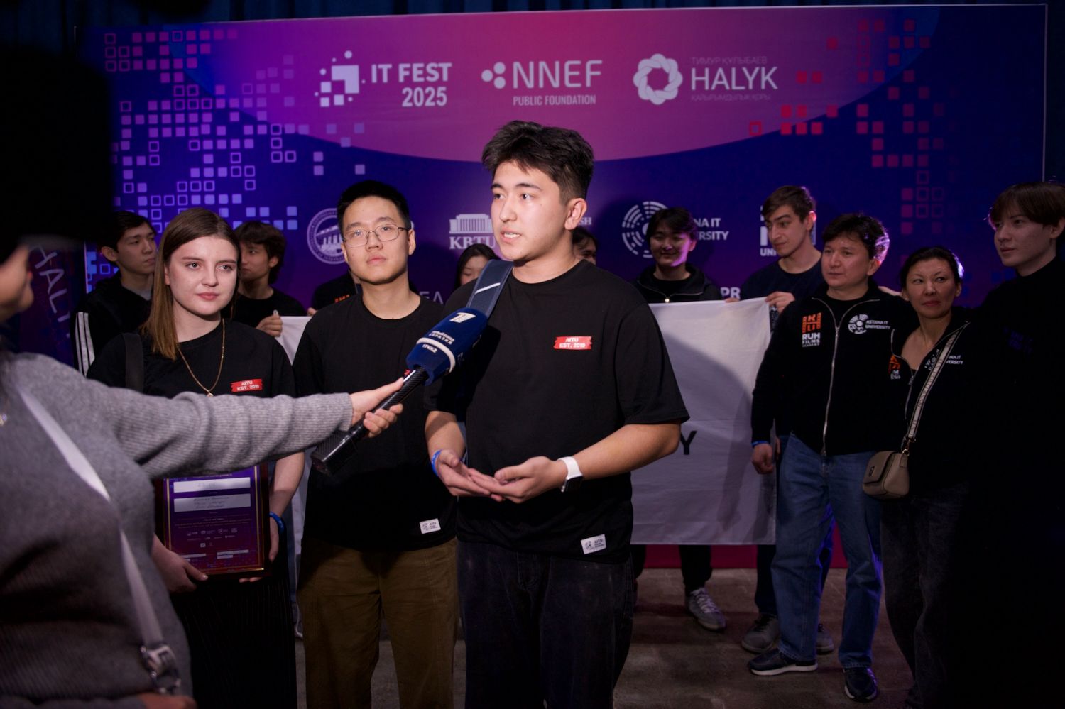 IT Fest 2025 в Алматы — образовательный фестиваль, организованный NNEF и University Alliance of Science and Technology (IITU, KBTU, UIB, AITU) при поддержке фонда Halyk; киберспорт, хакатоны, робототехника, студенческие проекты и технологические площадки.