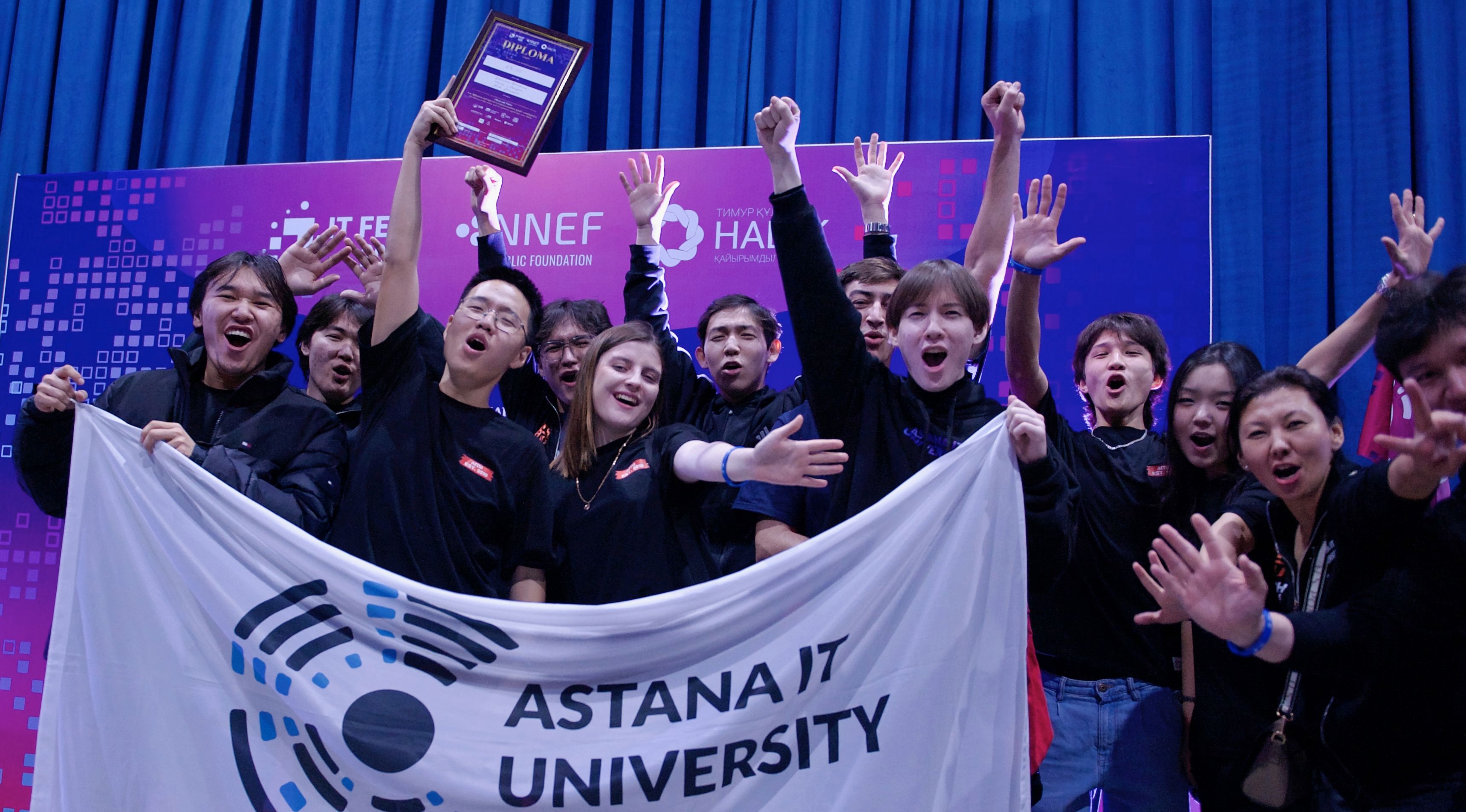 IT Fest 2025 в Алматы — образовательный фестиваль, организованный NNEF и University Alliance of Science and Technology (IITU, KBTU, UIB, AITU) при поддержке фонда Halyk; киберспорт, хакатоны, робототехника, студенческие проекты и технологические площадки.