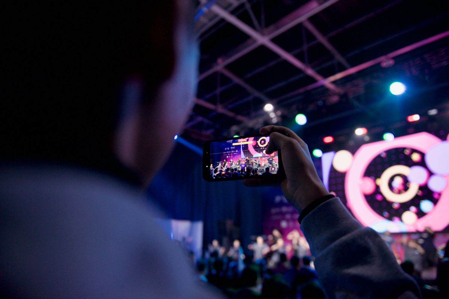 IT Fest 2025 в Алматы — образовательный фестиваль, организованный NNEF и University Alliance of Science and Technology (IITU, KBTU, UIB, AITU) при поддержке фонда Halyk; киберспорт, хакатоны, робототехника, студенческие проекты и технологические площадки.