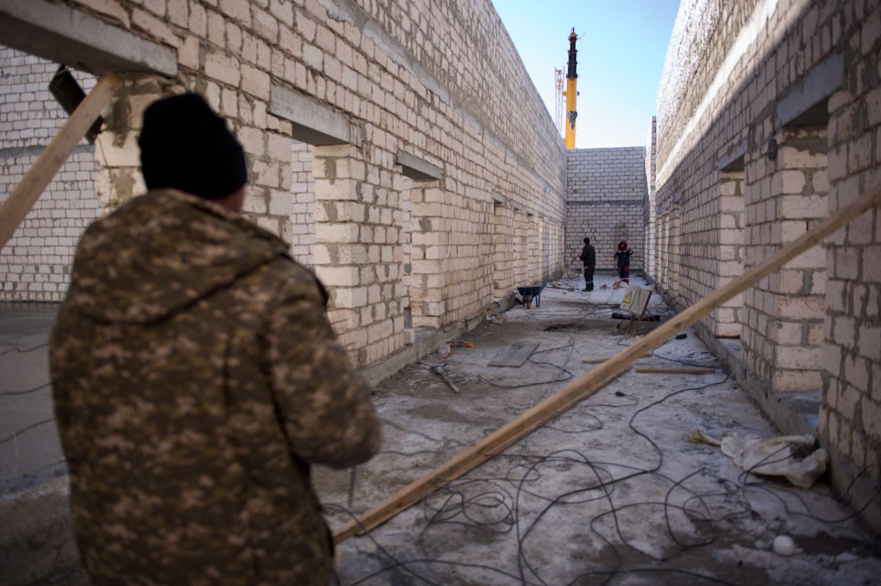 Строительство физкультурно-оздоровительного комплекса в Жанаозене: благотворительный фонд Halyk Тимура Кулибаева возводит спорткомплекс стоимостью 1,5 миллиарда тенге. #ФОКЖанаозен #HalykФонд #ТимурКулибаев #благотворительность #Мангистау #спортдлядетей #социальныепроекты #массовыйспорт #АуылСпорт #Жанаозен #развитиерегионов #Казахстан